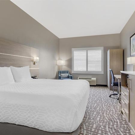 Best Western Plus Lake Elsinore Inn & Suites Eksteriør billede