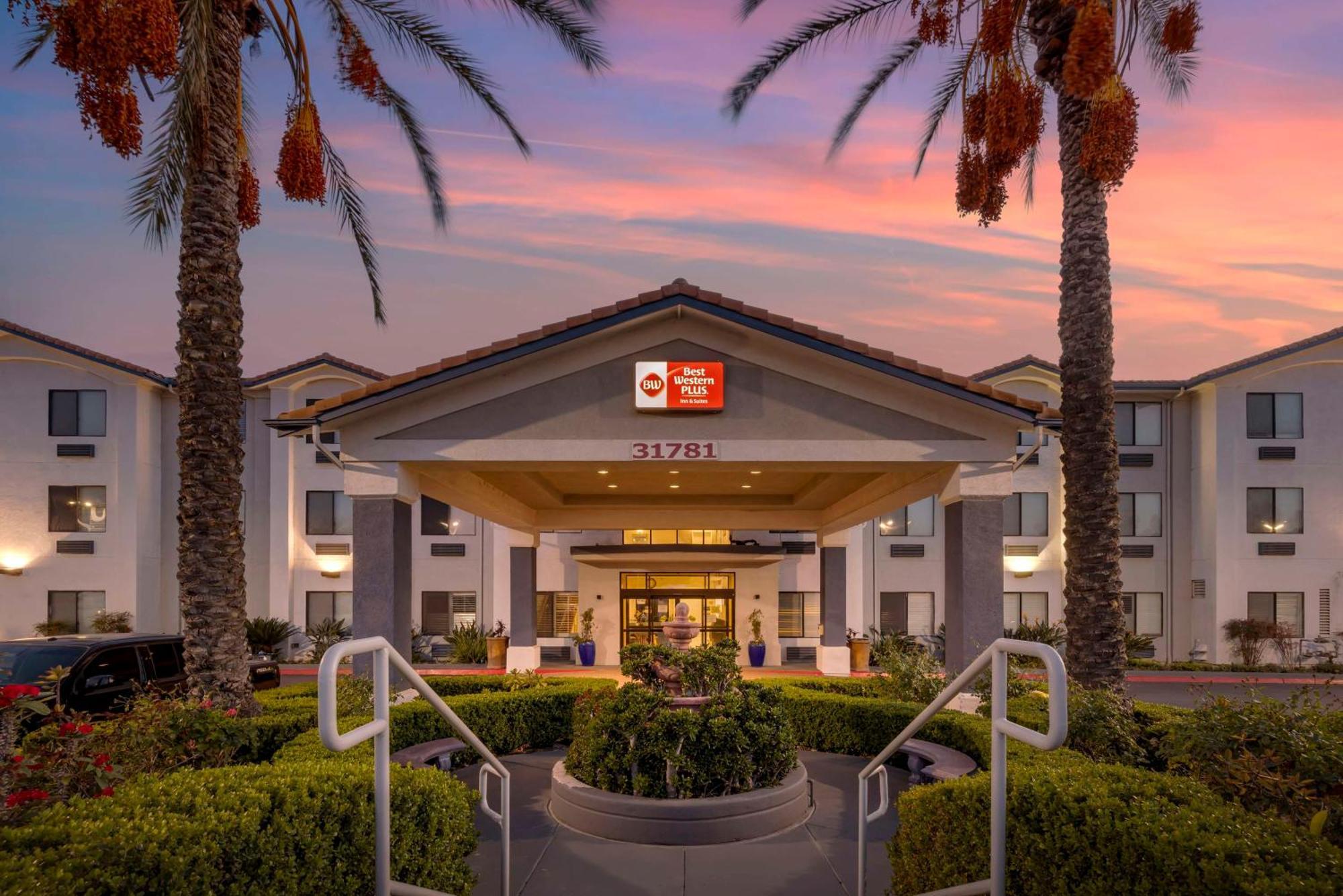 Best Western Plus Lake Elsinore Inn & Suites Eksteriør billede