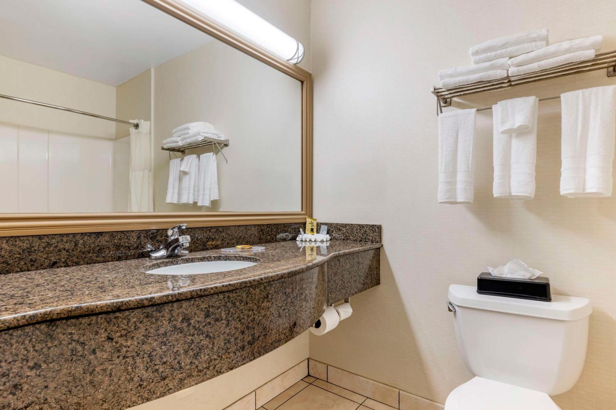 Best Western Plus Lake Elsinore Inn & Suites Eksteriør billede