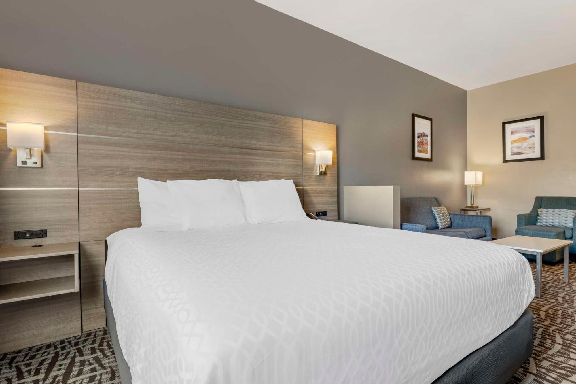 Best Western Plus Lake Elsinore Inn & Suites Eksteriør billede