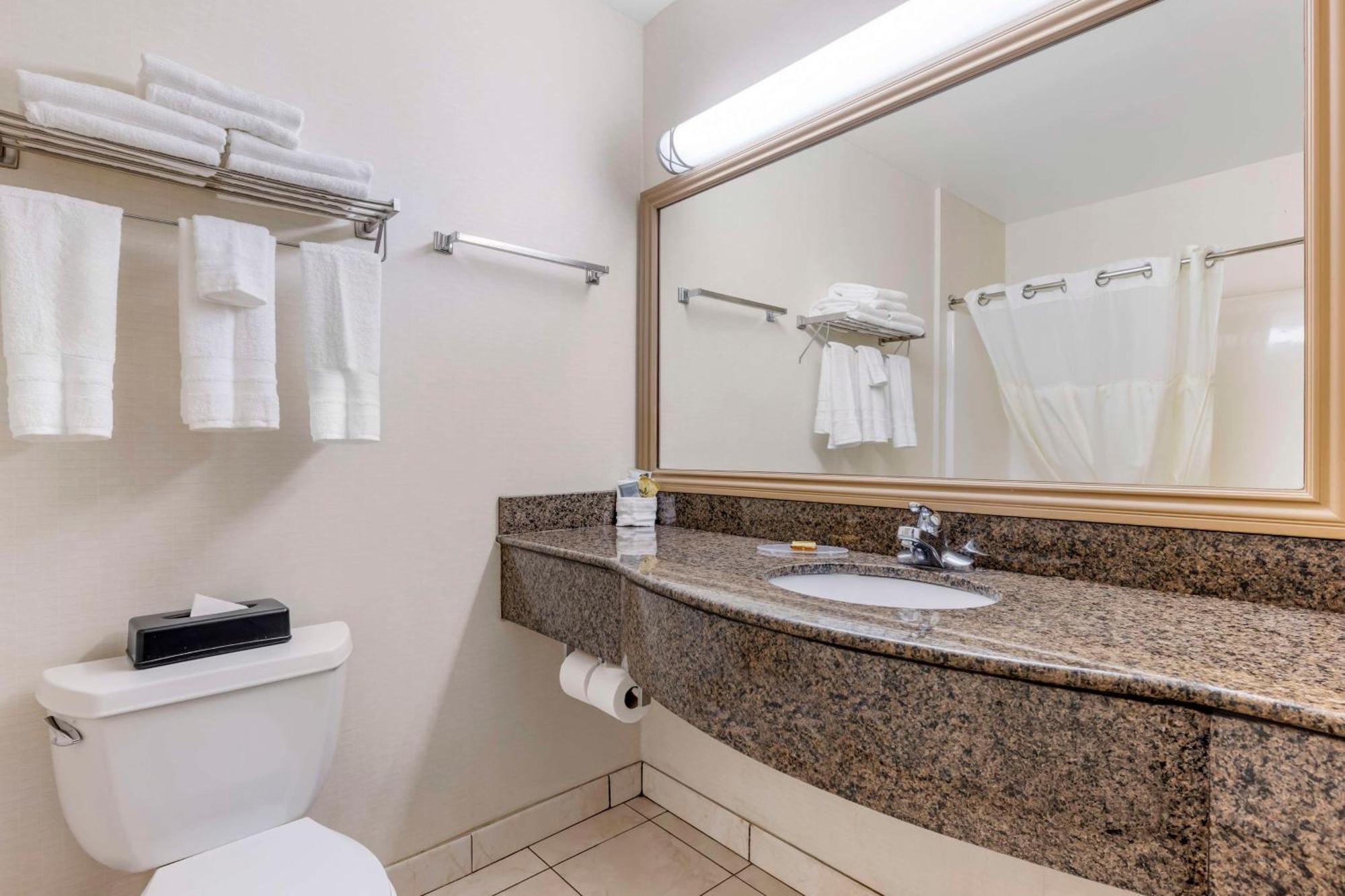 Best Western Plus Lake Elsinore Inn & Suites Eksteriør billede