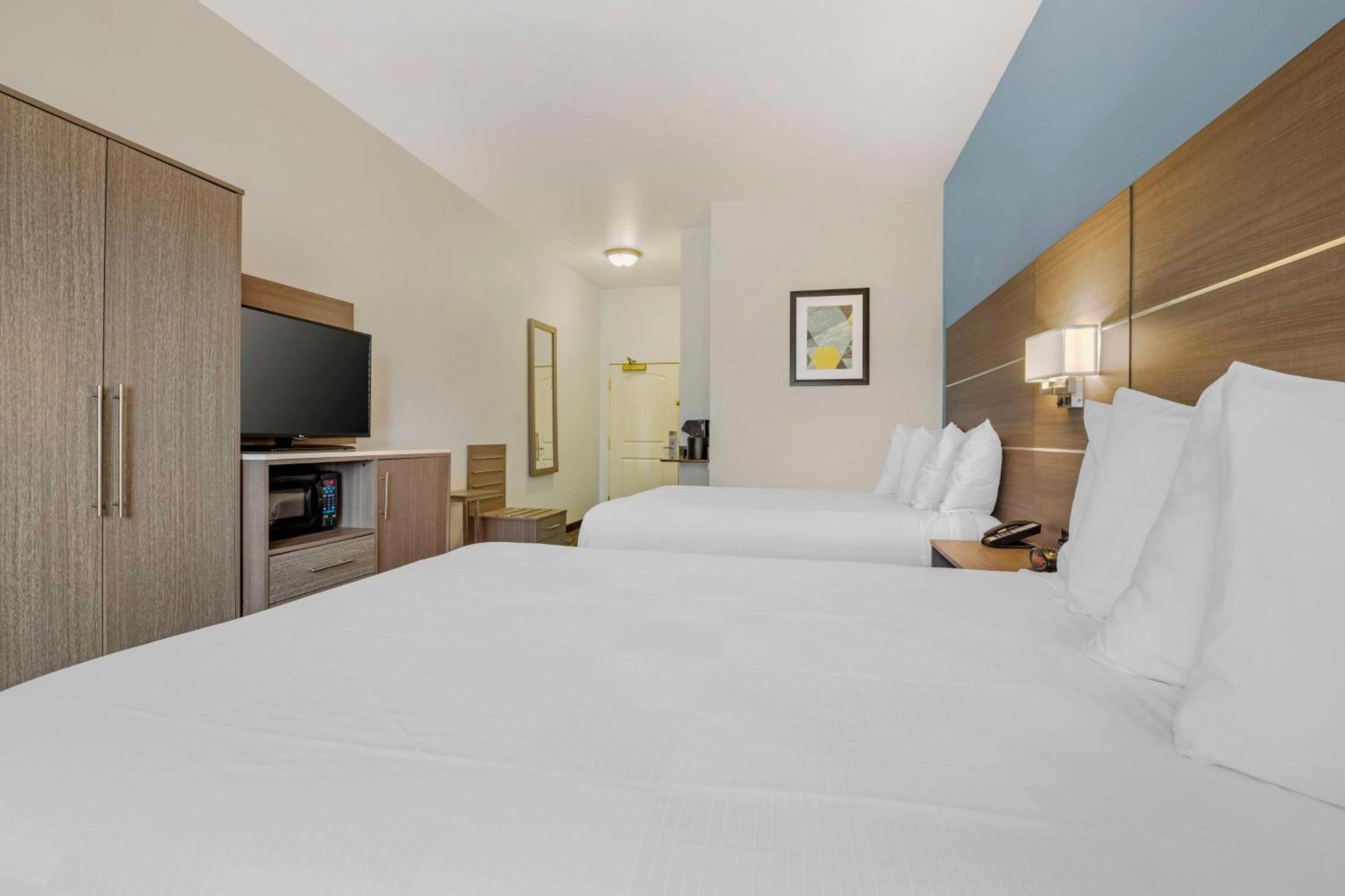Best Western Plus Lake Elsinore Inn & Suites Eksteriør billede