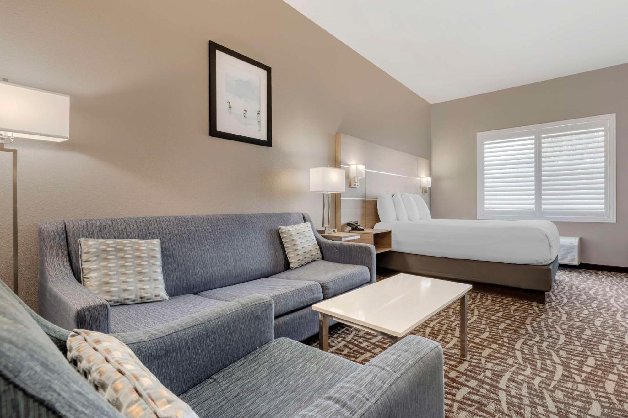Best Western Plus Lake Elsinore Inn & Suites Eksteriør billede