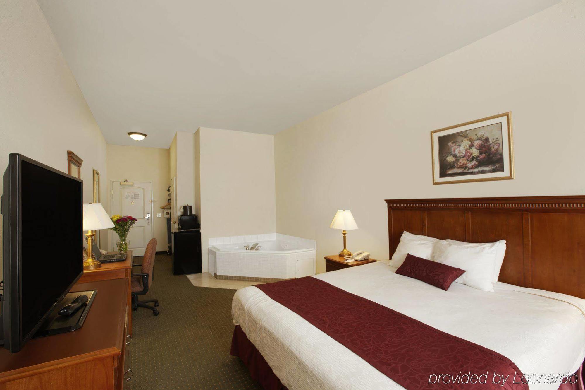 Best Western Plus Lake Elsinore Inn & Suites Eksteriør billede