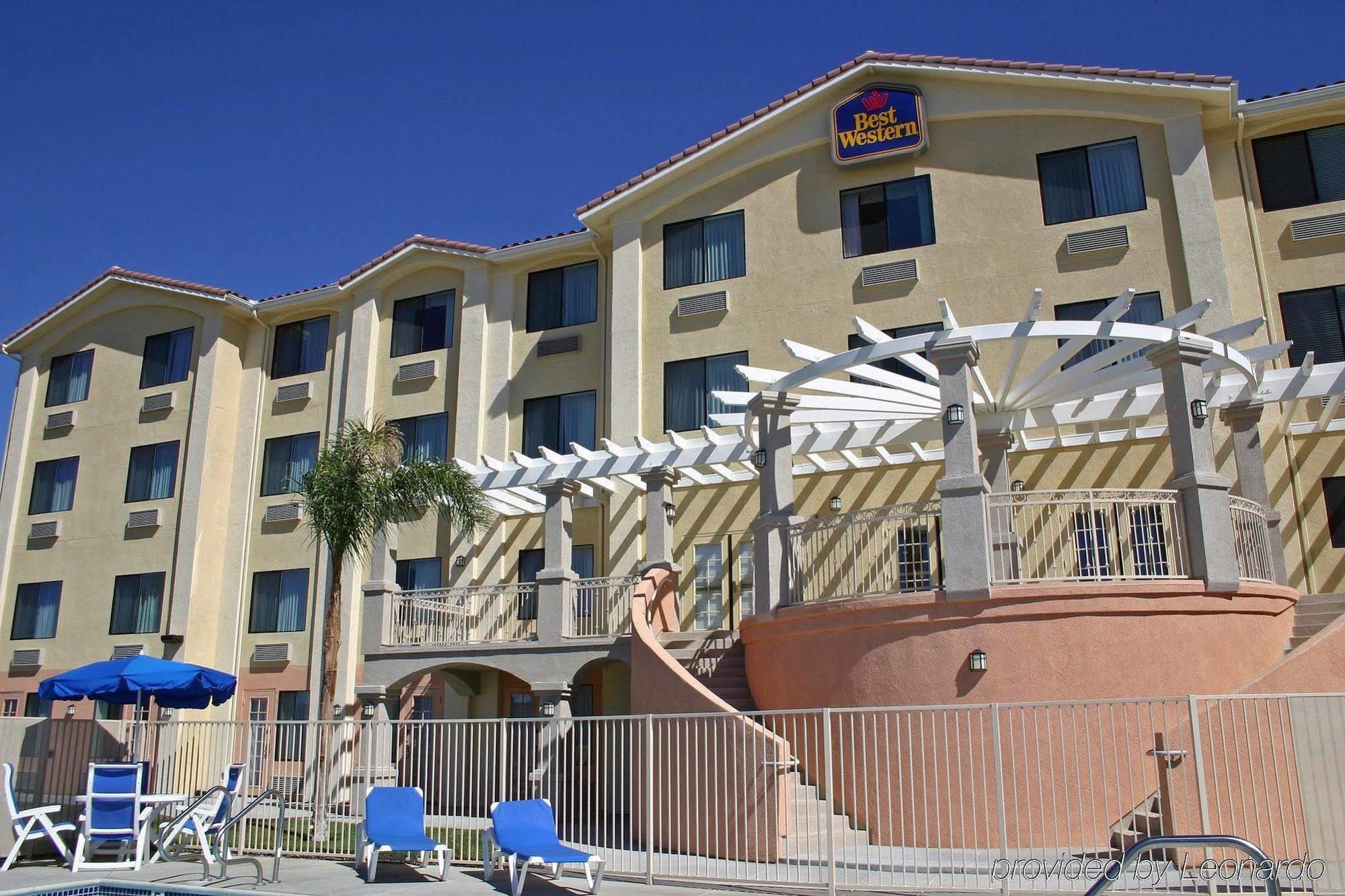 Best Western Plus Lake Elsinore Inn & Suites Eksteriør billede