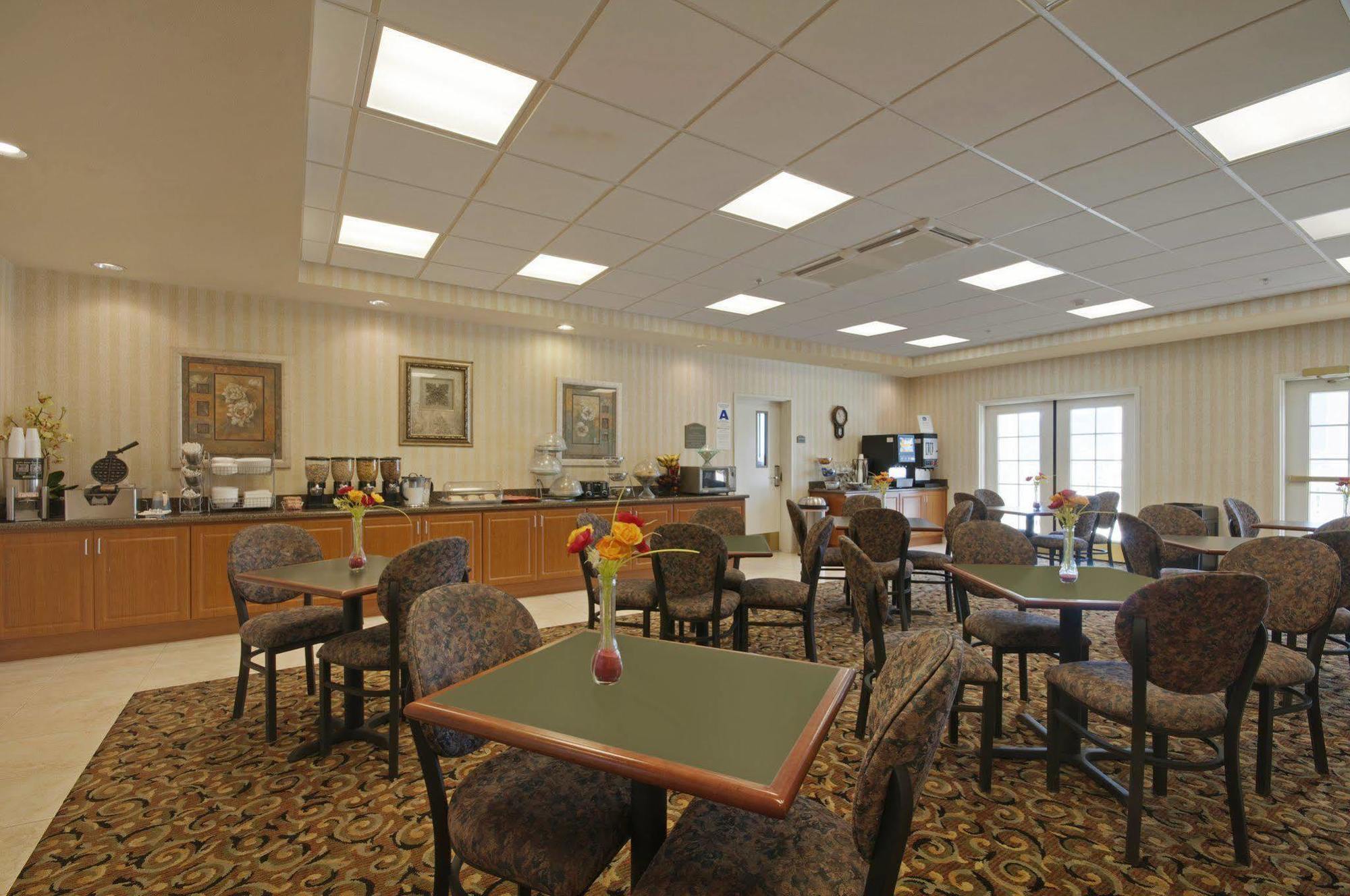 Best Western Plus Lake Elsinore Inn & Suites Eksteriør billede