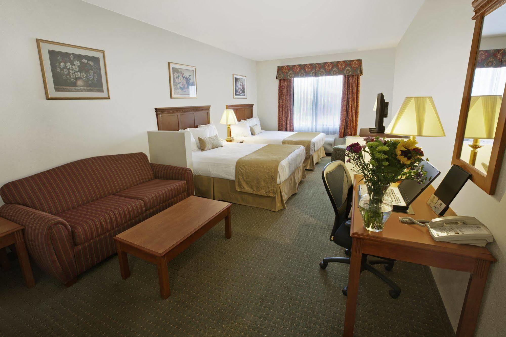 Best Western Plus Lake Elsinore Inn & Suites Eksteriør billede